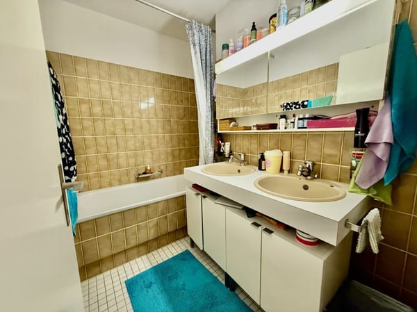 Zentral gelegene 3.5-Zimmer-Wohnung in Albisrieden mit eigenem Gartensitzplatz 8