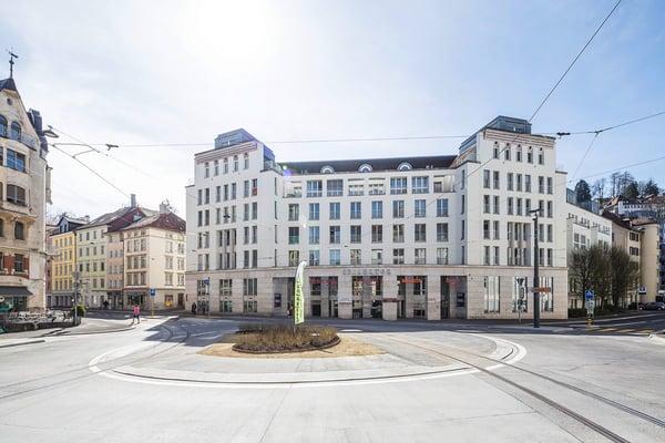 Arbeiten an bester Lage 1