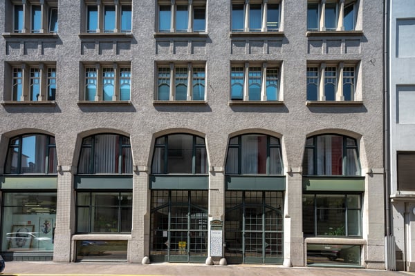 Gewerberäumlichkeiten an top Lage! 2