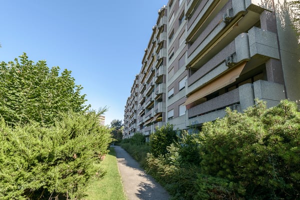 Places de parc extérieures pour moto 1