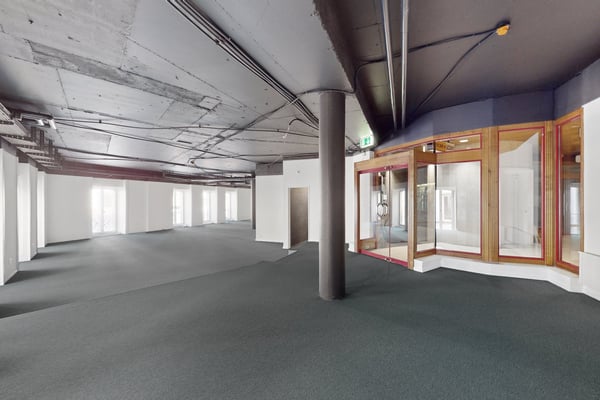 Surface bureau entièrement rénovée au coeur de Neuchâtel 4