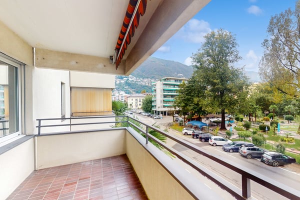 Ampio appartamento con vista sul parco isolino 4