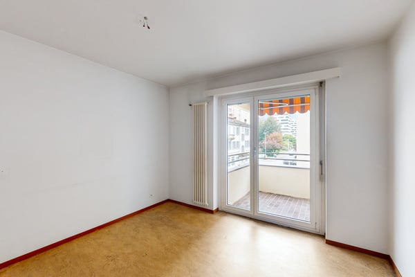 Ampio appartamento con vista sul parco isolino 6