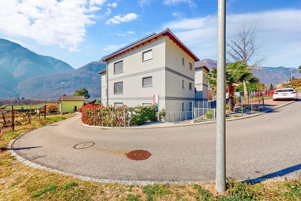 Affittasi posteggio in autorimessa stabile 1
