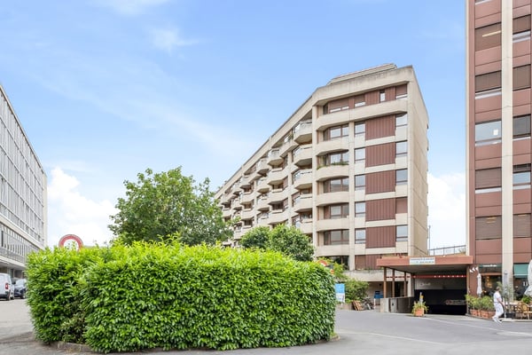 A louer - Place de parking extérieure. 1