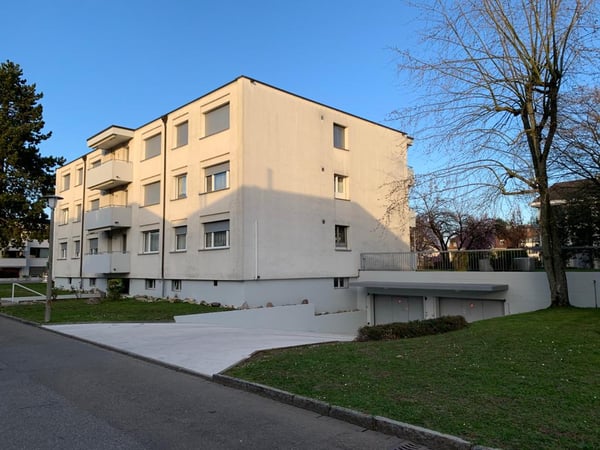 Einstellhallenpllatz zu vermieten - Erste drei Monate mietzinsfrei 1