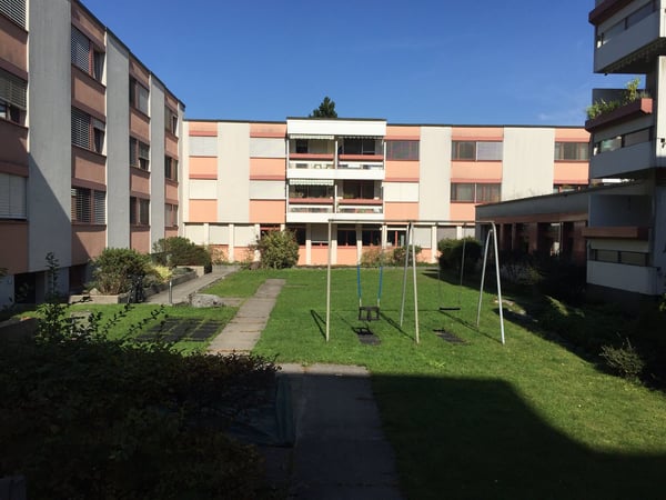 Motorradparkplatz nähe Zürich Albisrieden 2