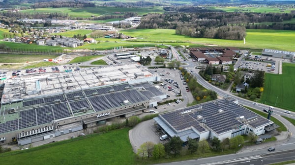 Votre future enseigne au cur d'Avry! 9
