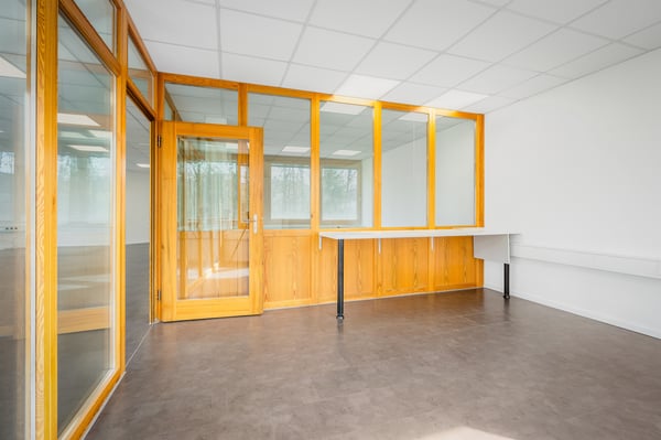 Helle Büro-/Praxisräumlichkeiten 6