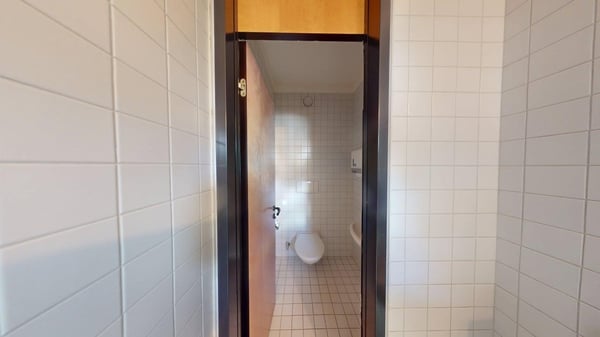 Scopri il nostro spazio commerciale con il tour virtuale a 313° 9