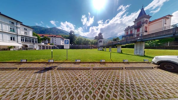 Scopri il nostro spazio commerciale con il tour virtuale a 313° 10