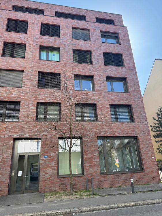 Attraktiver Gewerberaum an zentraler Lage in Basel 165 m² ab sofort verfügb 2