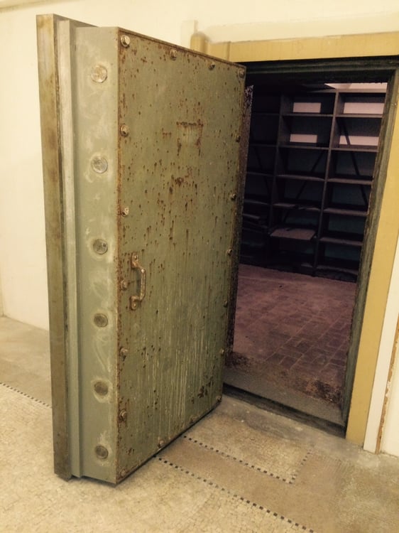 Arcade commerciale et dépôts 6