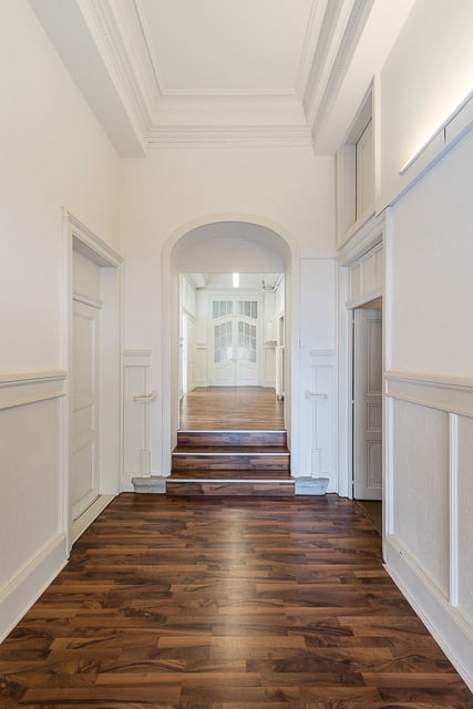 Arcade commerciale et dépôts 4