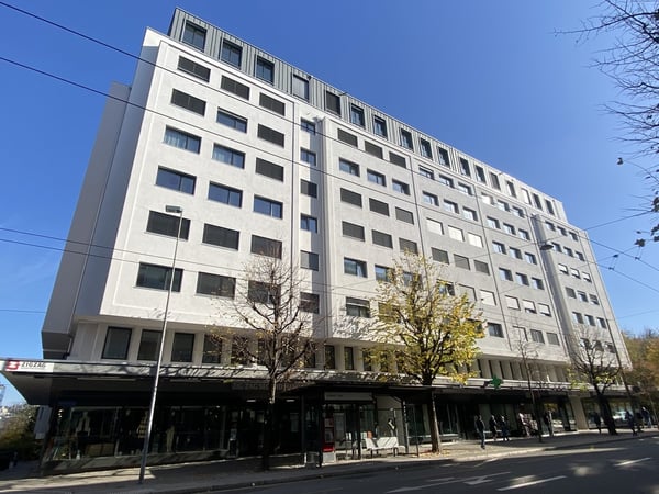 Grand bureau de 125m2 à louer situé au Boulevard de Pérolles 32 2