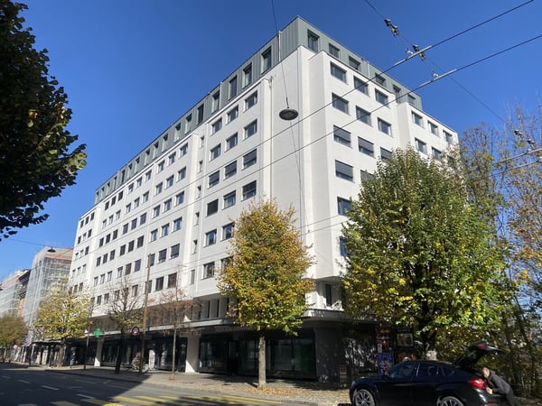 Grand bureau de 150m2 à louer situé au Boulevard de Pérolles 32 1