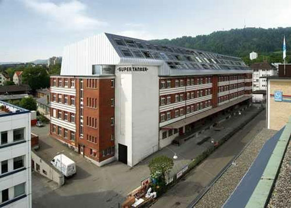 Büro mit direktem Zugang zu Terrasse 1