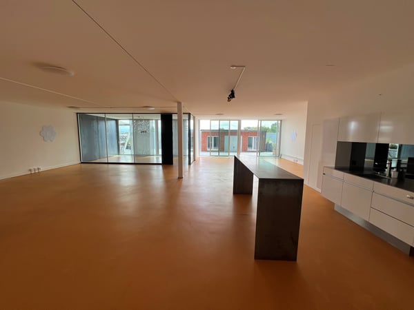 Büro mit direktem Zugang zu Terrasse 2