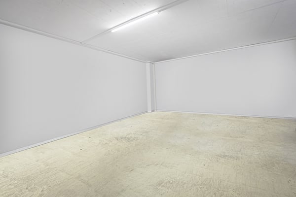 Lagerräumlichkeiten im High-Tech-Center! 4