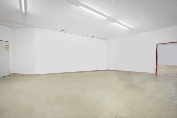 Lagerräumlichkeiten im High-Tech-Center! 3