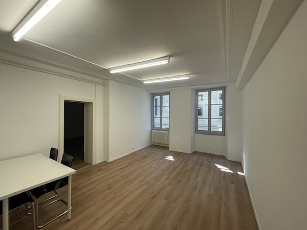 Belle surface commerciale à l'étage située au centre ville de Lausanne 3