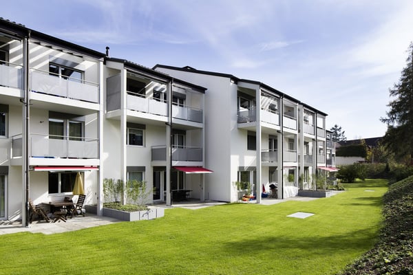 Einstellplatz an der Aubrigstrasse in Thalwil zu vermieten 1