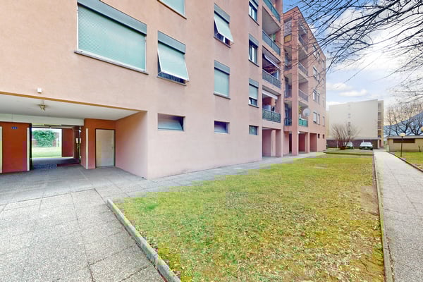 Luminoso 1.5 locali 1