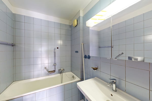 Luminoso 1.5 locali 12