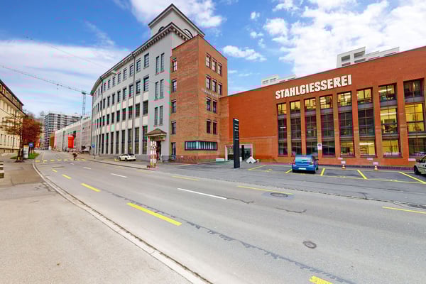 Moderne Überbauung 1