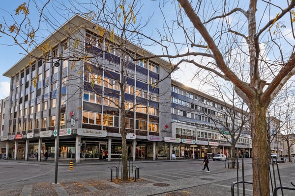 Place  de parc intérieure au centre-ville de Sion 8