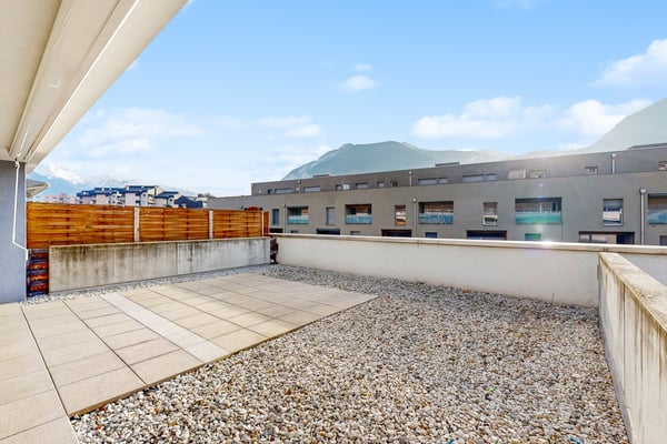 Spacieux logement avec Terrasse 6