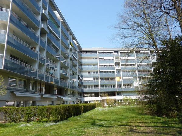 Chêne Bourg - Place de parc extérieure 1