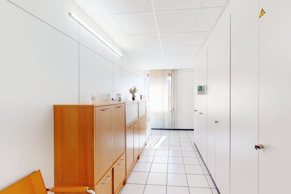 IL TUO LOCALE COMMERCIALE A RIVERA 9