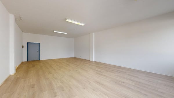 Ufficio luminoso e versatile di 68 m2 Quartino 7