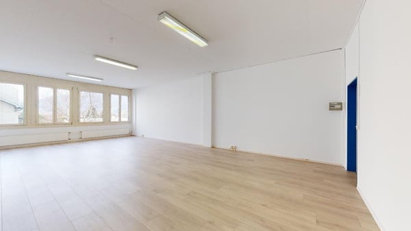 Ufficio luminoso e versatile di 68 m2 Quartino 4