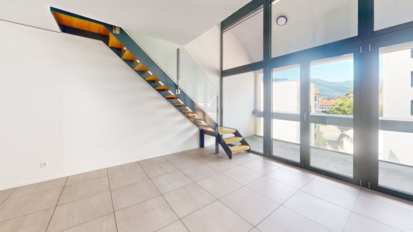 Moderno duplex di 1.5 locali con vista sui castelli con super promozione 3