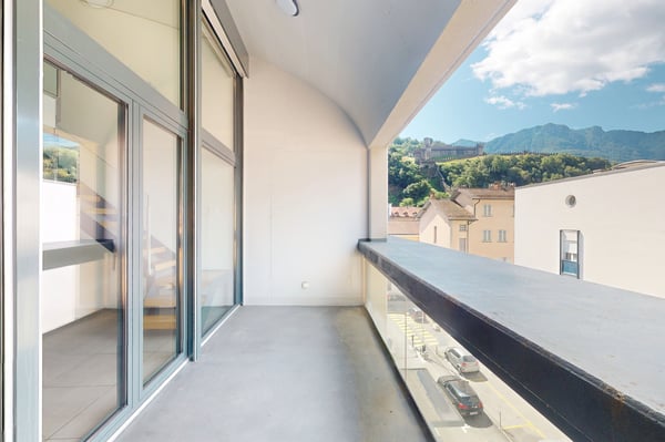 Moderno duplex di 1.5 locali con vista sui castelli con super promozione 2