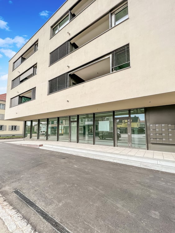 Attraktive Gewerbefläche mit Schaufenster an Top-Lage in Gerlafingen 2