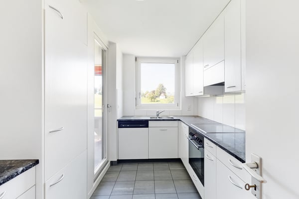 Helle Wohnung mit toller Sicht ins Grüne! 2