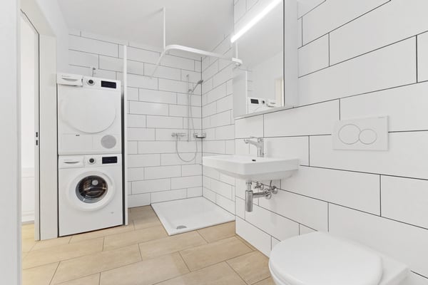 Grosszügig, modern, zentral 9