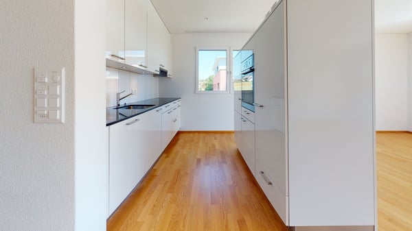 Grosszügige Attikatraum-Wohnung an ruhiger Lage 2