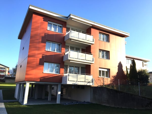 Moderne und helle Wohnung in Regensdorf 1