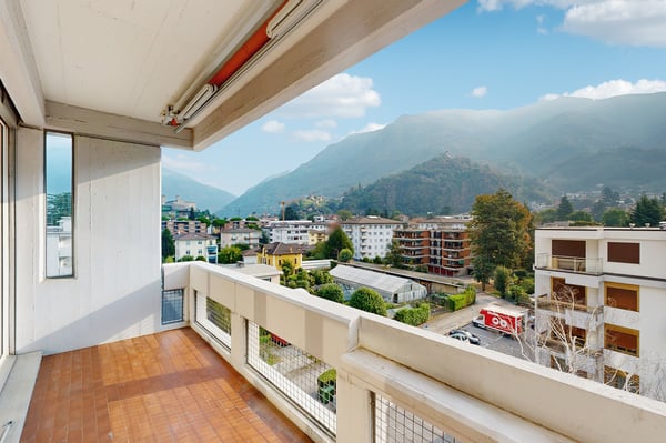 Spazioso con balcone e splendida vista sui castelli 3