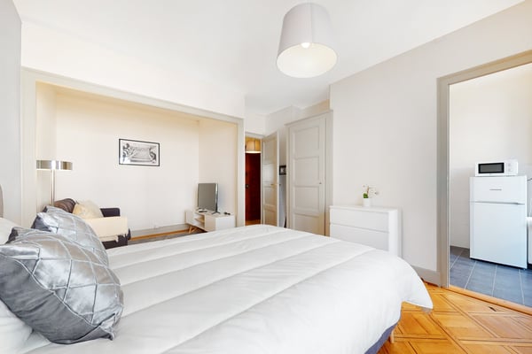 Un studio au coeur des Eaux-Vives ! 4