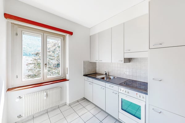 Appartamento con balcone e splendida vista 2