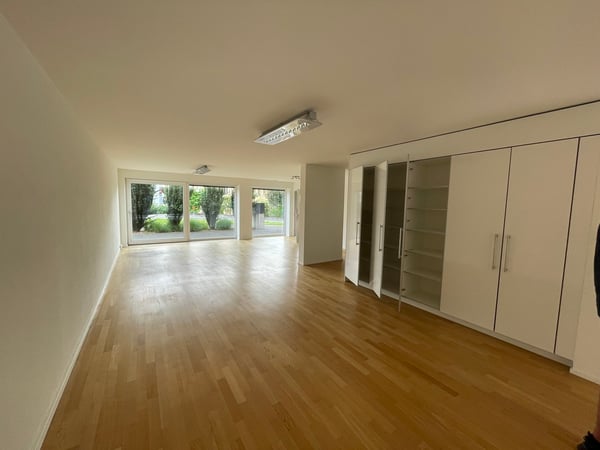 Raum für Ihre Ideen - Großzügiges Büro mit 130m2 und Lagerraum im UG 2