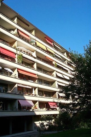 Un logement lumineux proche des Nations 1