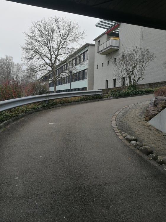 Sucht Ihr Auto ein Dach über der Haube? 2