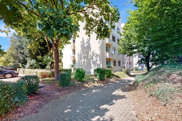 Einstellplatz neben Migros in Therwil 18