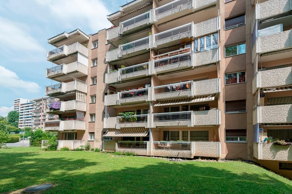 A louer place de parc intérieure 1